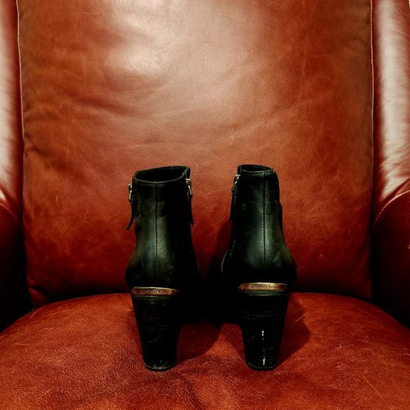 Michael Kors Denver Zippered Ankle Boot -7 - Picture 5 of 7